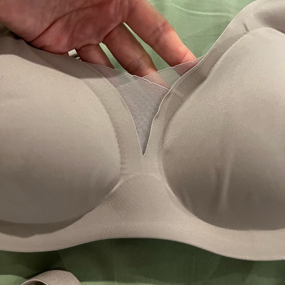 ȘOLD - 5 momcozy nursing bras - Picture 5 of 9